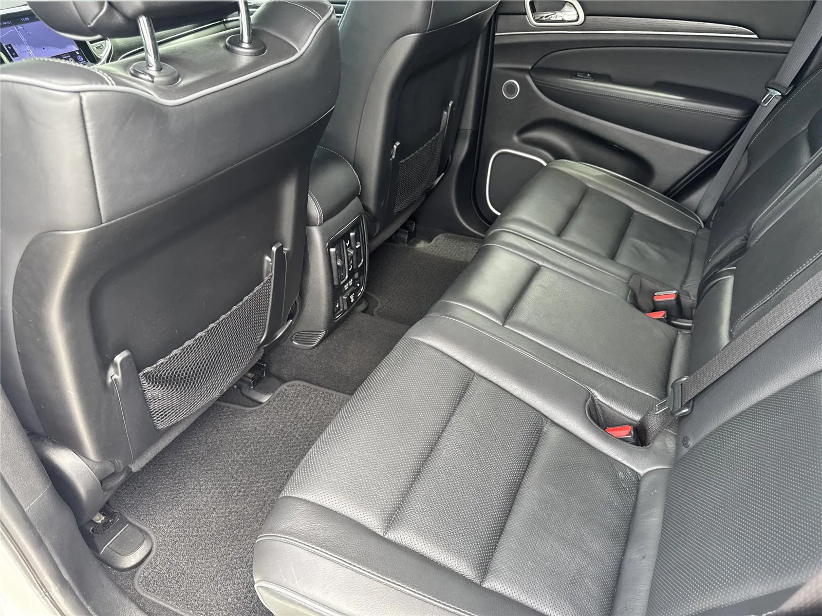 Used 2021 Ivory 3-Coat Jeep Summit image 29