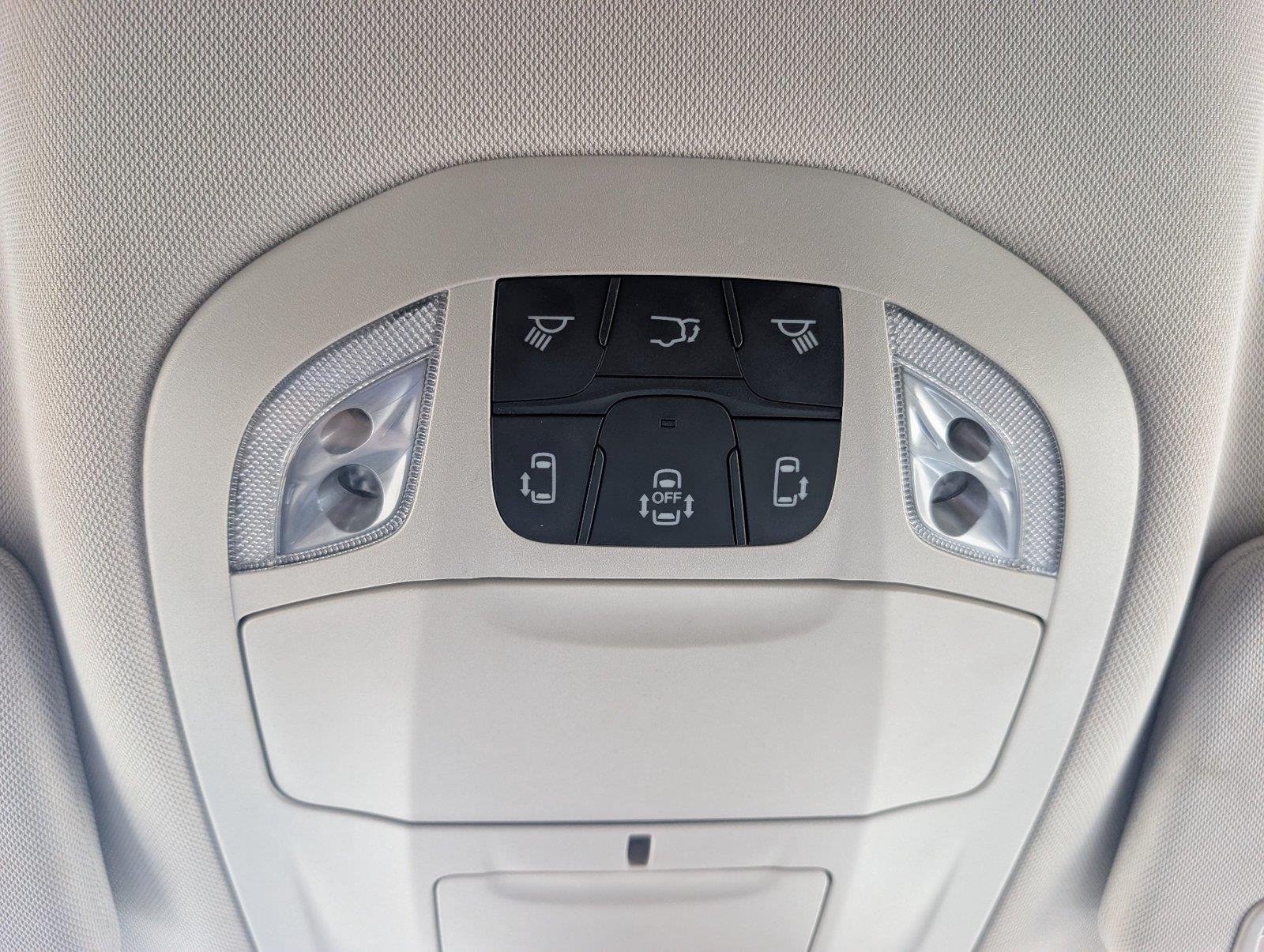 Used 2024 Bright White Clearcoat Chrysler Touring L image 18