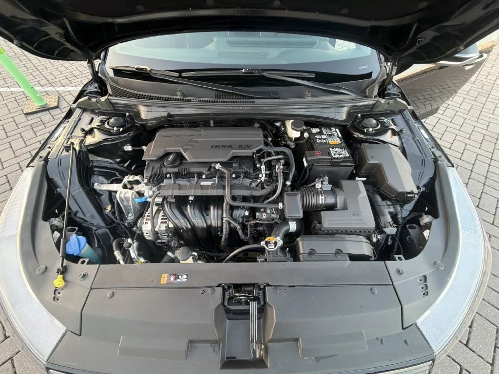 Used 2025 Black Kia GT-Line image 9