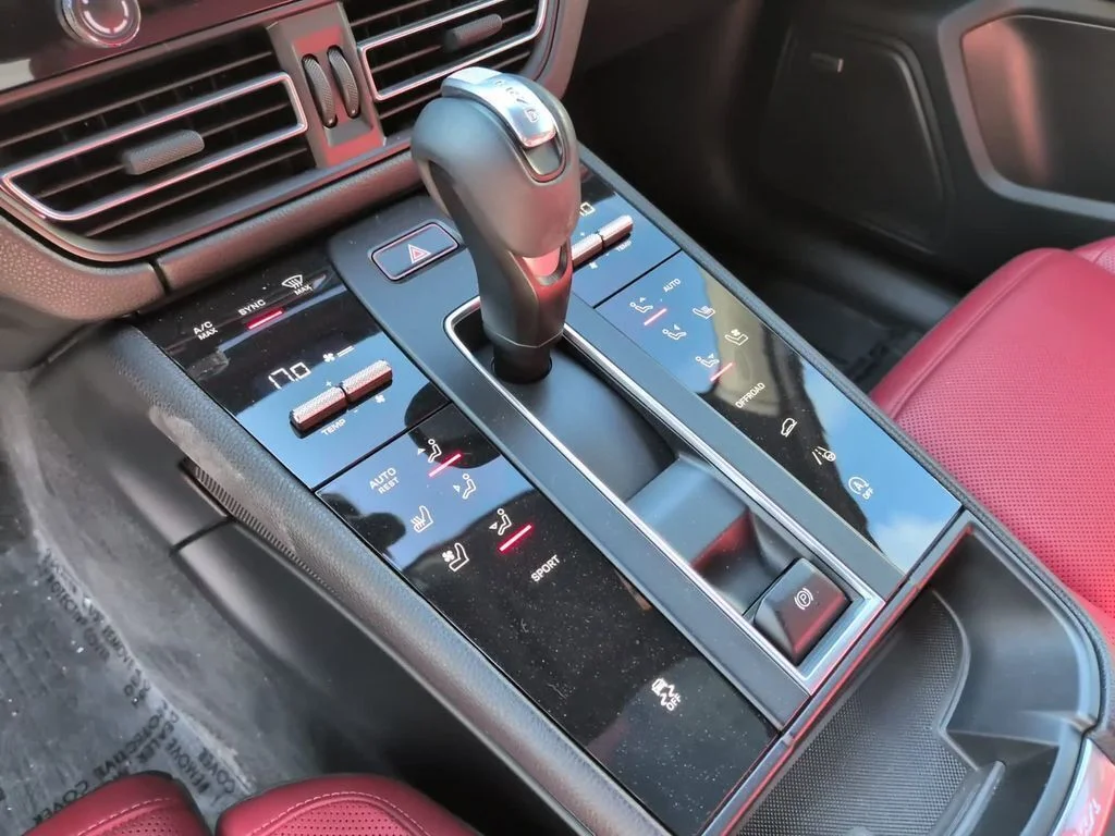 Used 2022 Black Porsche Base image 19