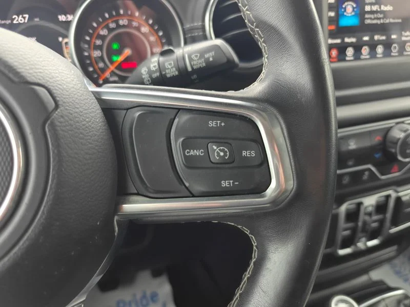Used 2019 White Jeep Unlimited Sahara image 24