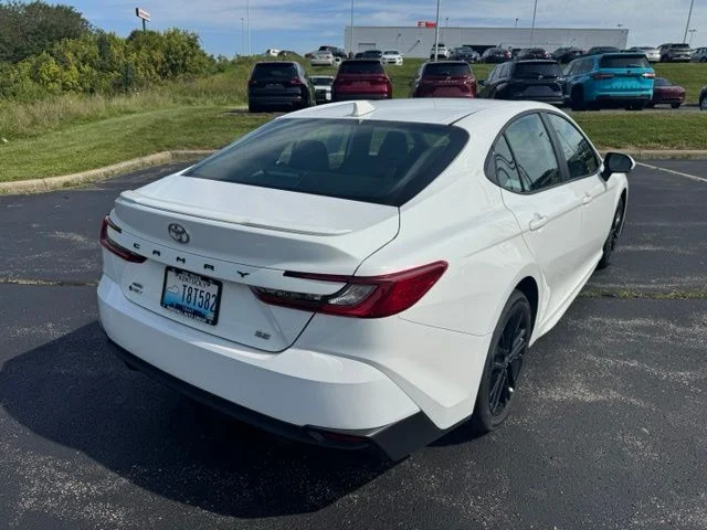 Used 2026 Ice Toyota SE image 3