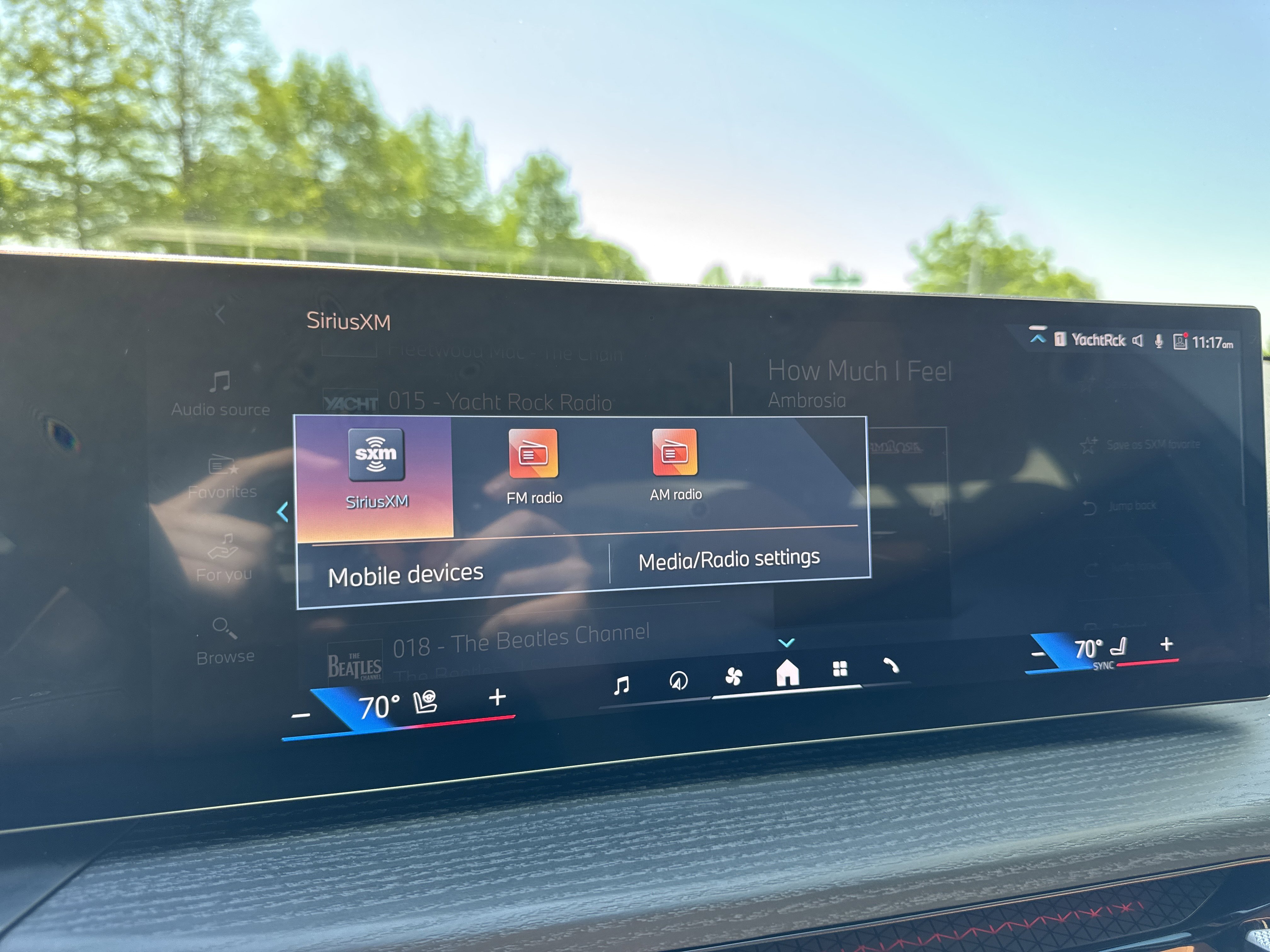 2025 BMW 3 Series 330i - Photo 14