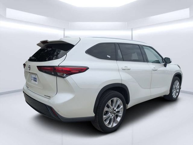 Used 2020 White Toyota Limited image 3