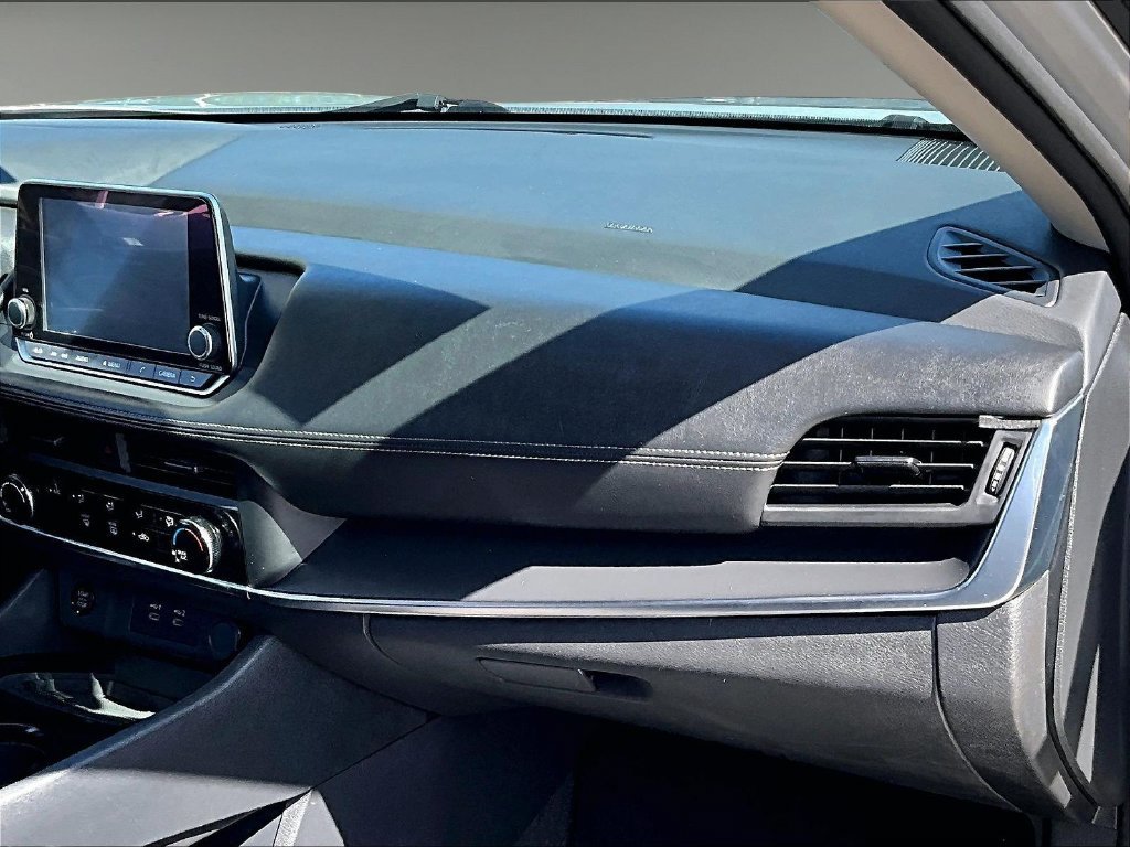 Certified Used 2024 Silver Nissan S image 13
