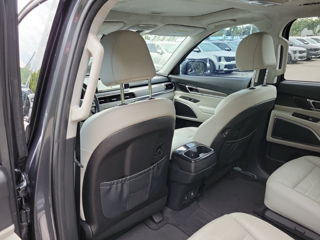 Certified Used 2022 Gravity Gray Kia SX image 18