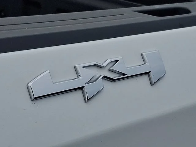 New 2026 Summit White GMC Elevation image 21