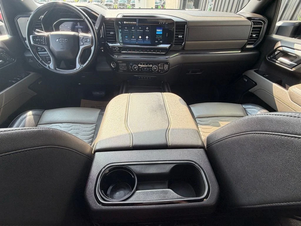 Used 2025 Gray Chevrolet ZR2 image 12
