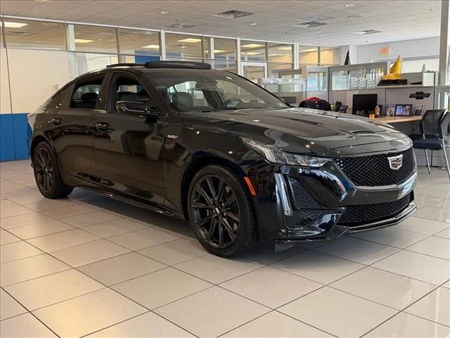 Used 2023  CADILLAC VSERIES image 3