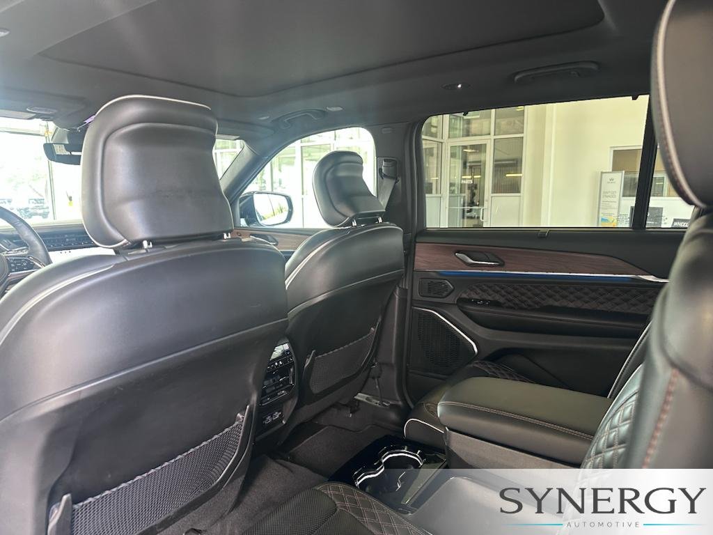 Used 2022 Silver Zynith Jeep Summit image 26