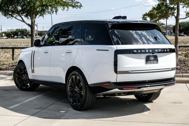 New 2026 Fuji White Land Rover SE image 11