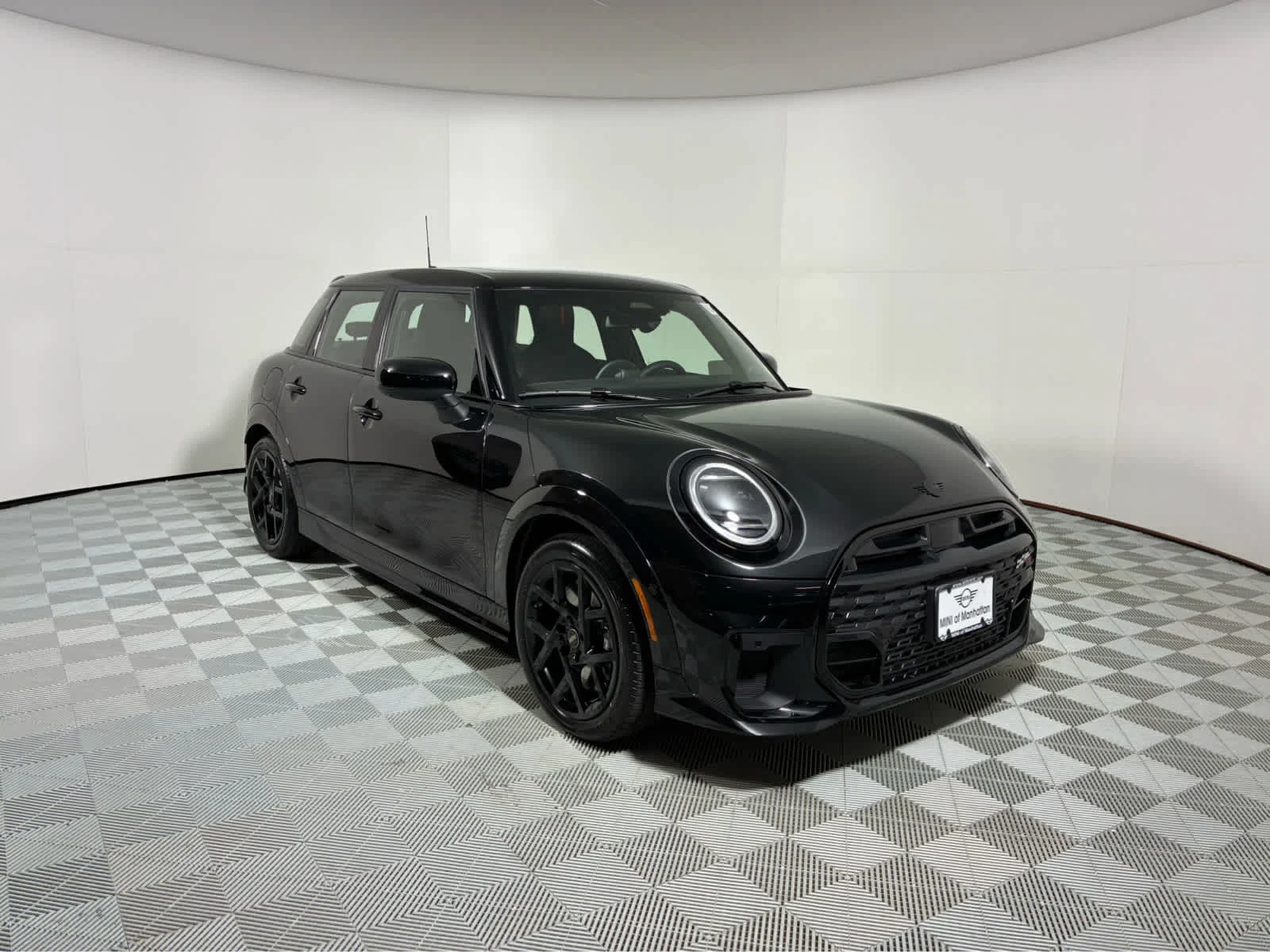 2026 MINI Hardtop Cooper S's photo