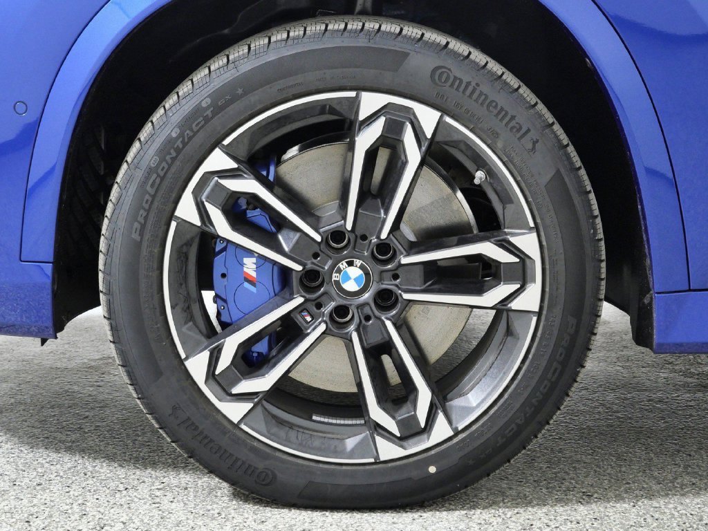 Used 2026 Portimao Blue Metallic BMW M35i image 18