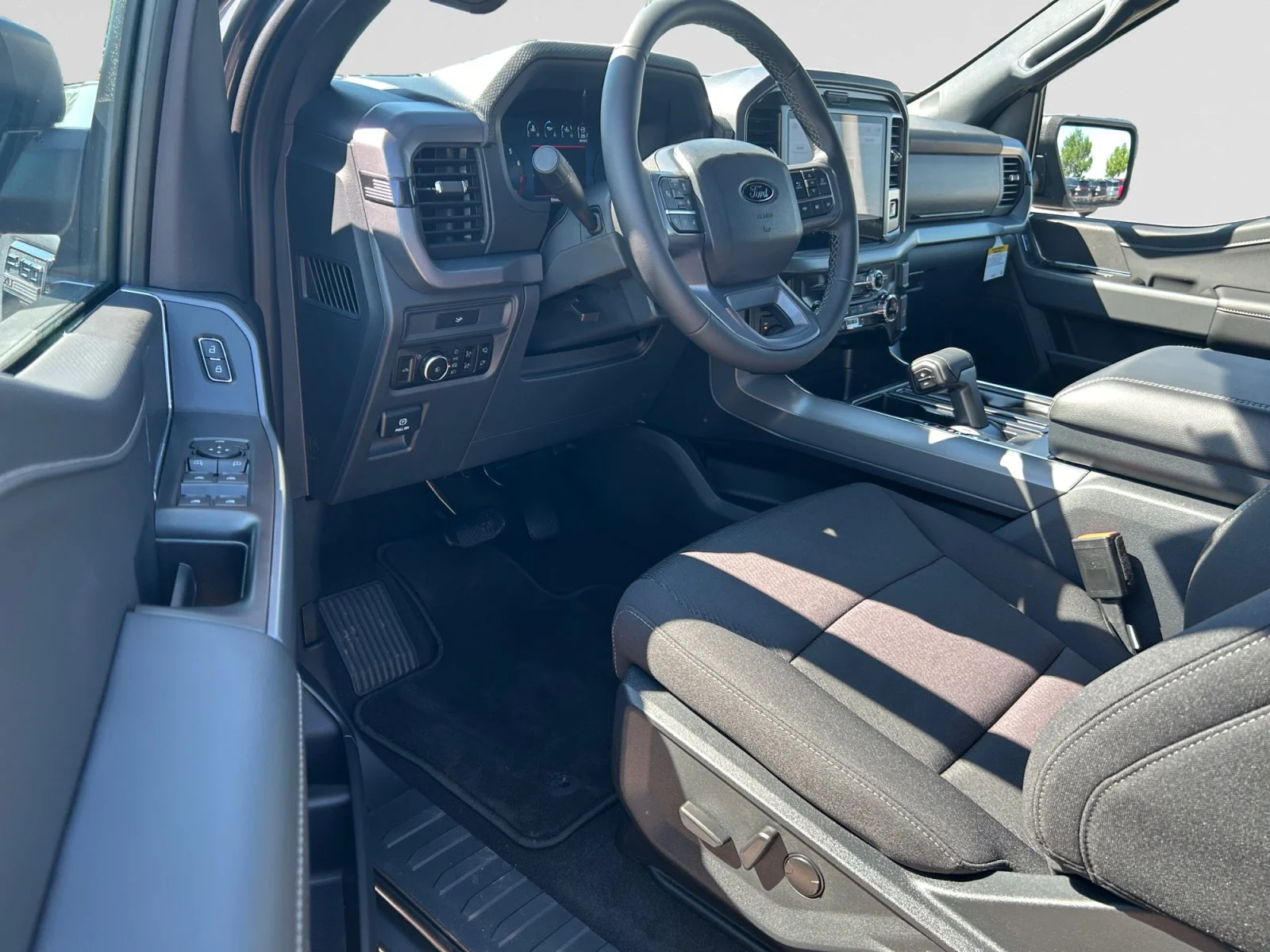 New 2026 Carbonized Grey Metallic Ford XLT image 13