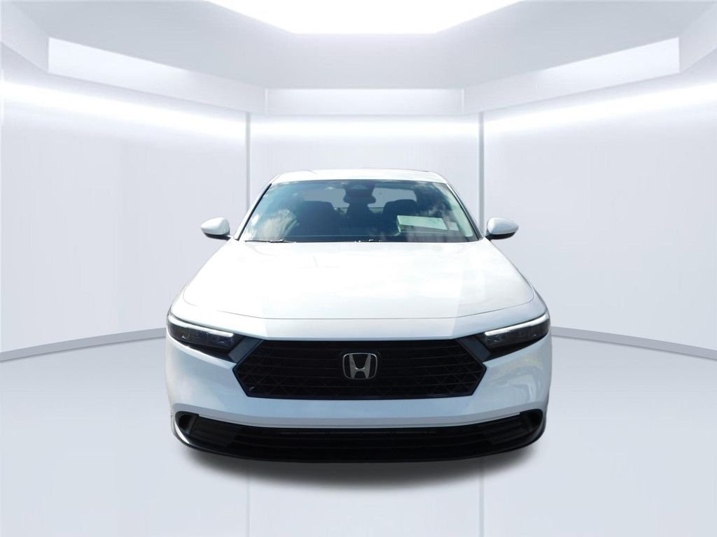 New 2026 Platinum White Pearl Honda LX image 8