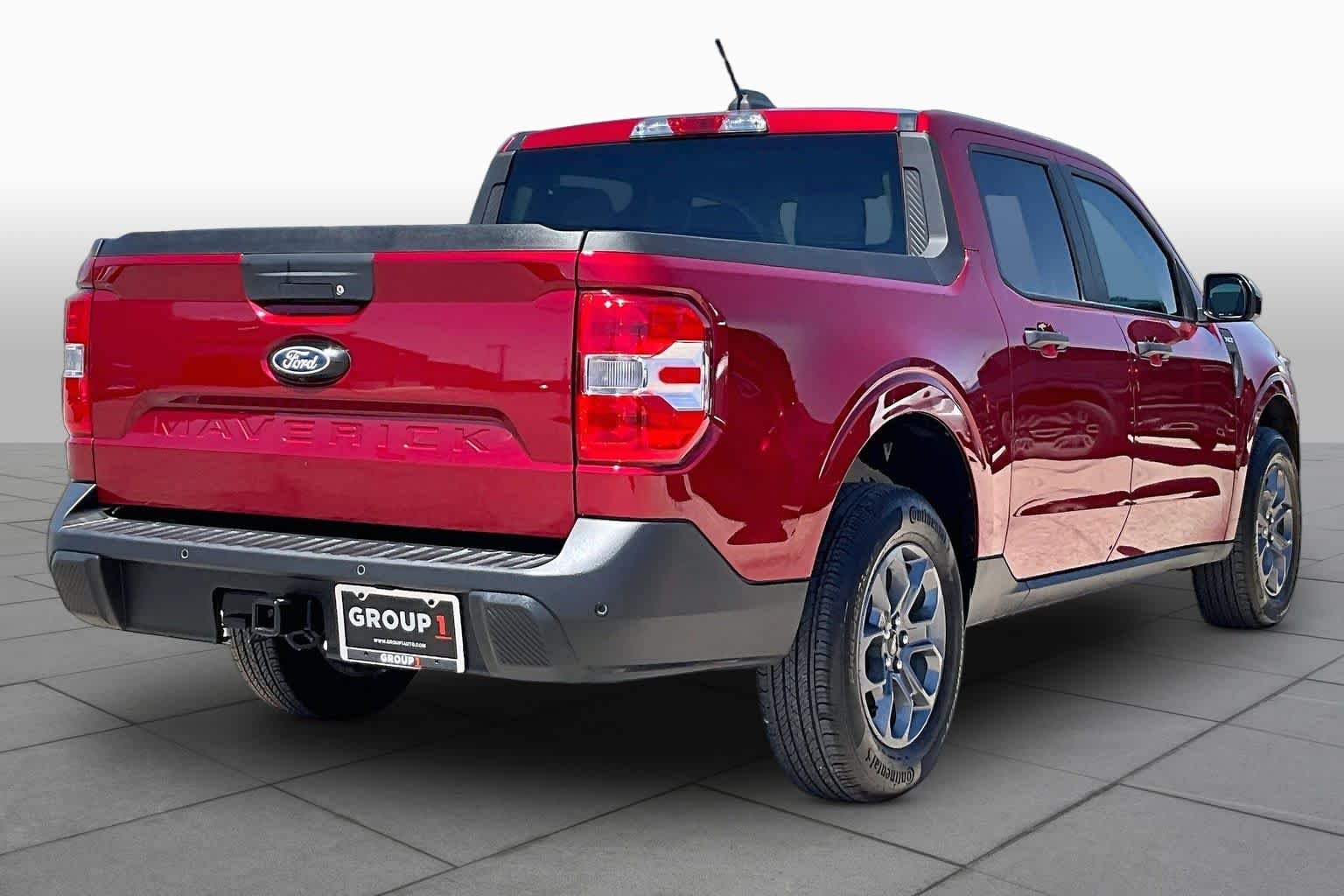 Used 2025 Ruby Red Metallic Tinted Clearcoat Ford XLT image 11
