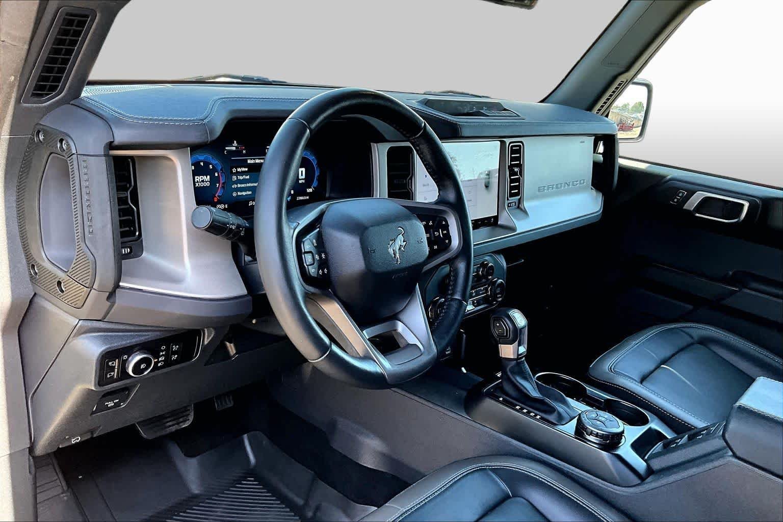 Used 2025 Desert Sand Ford Outer Banks image 18