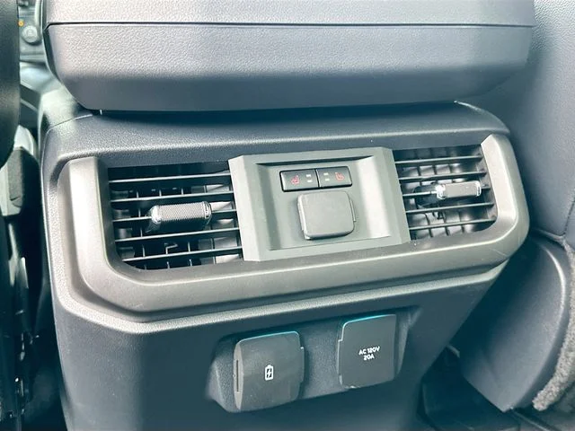 New 2026 Silver Metallic Ford Lariat image 18