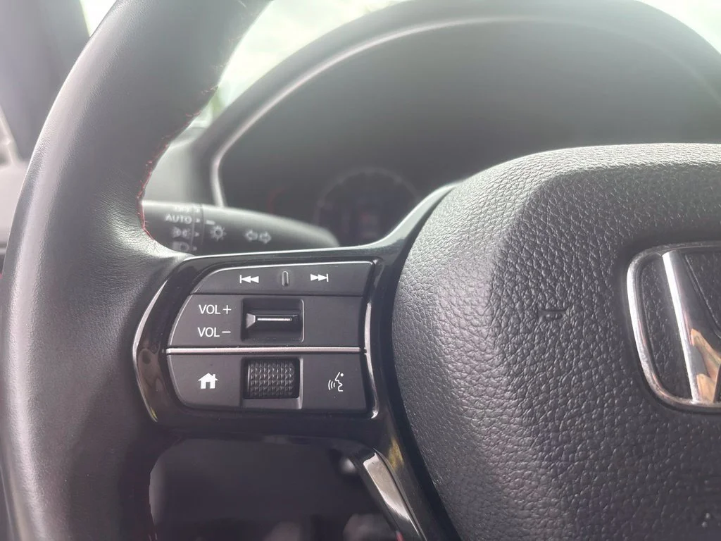 Used 2023 White Honda Si image 25
