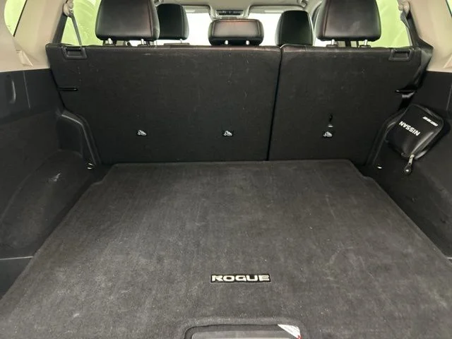 Used 2023 White Nissan SV image 23