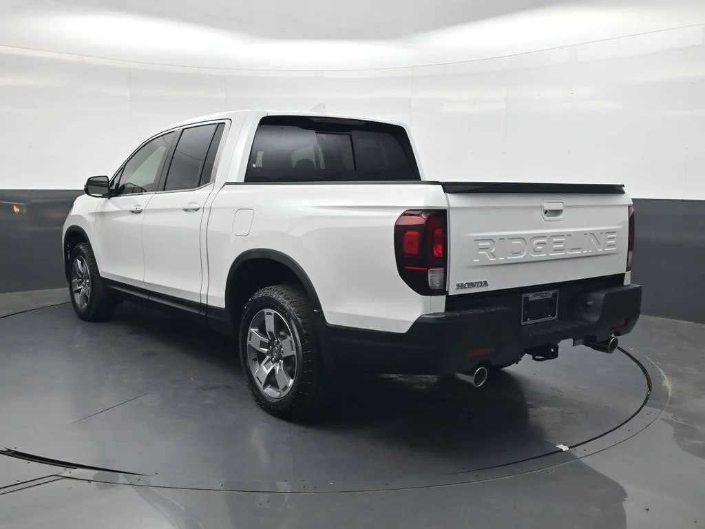New 2026 Platinum White Pearl Honda RTL image 6