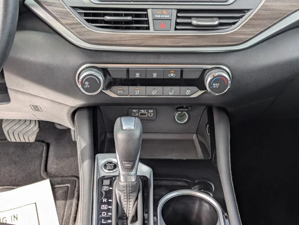 Used 2023 White Nissan 2.5 SV image 20