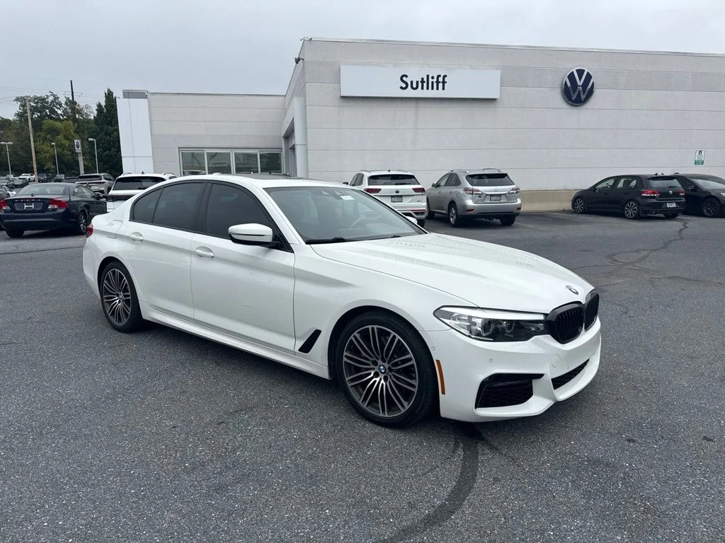 Used 2019 Alpine White BMW 540i xDrive image 1