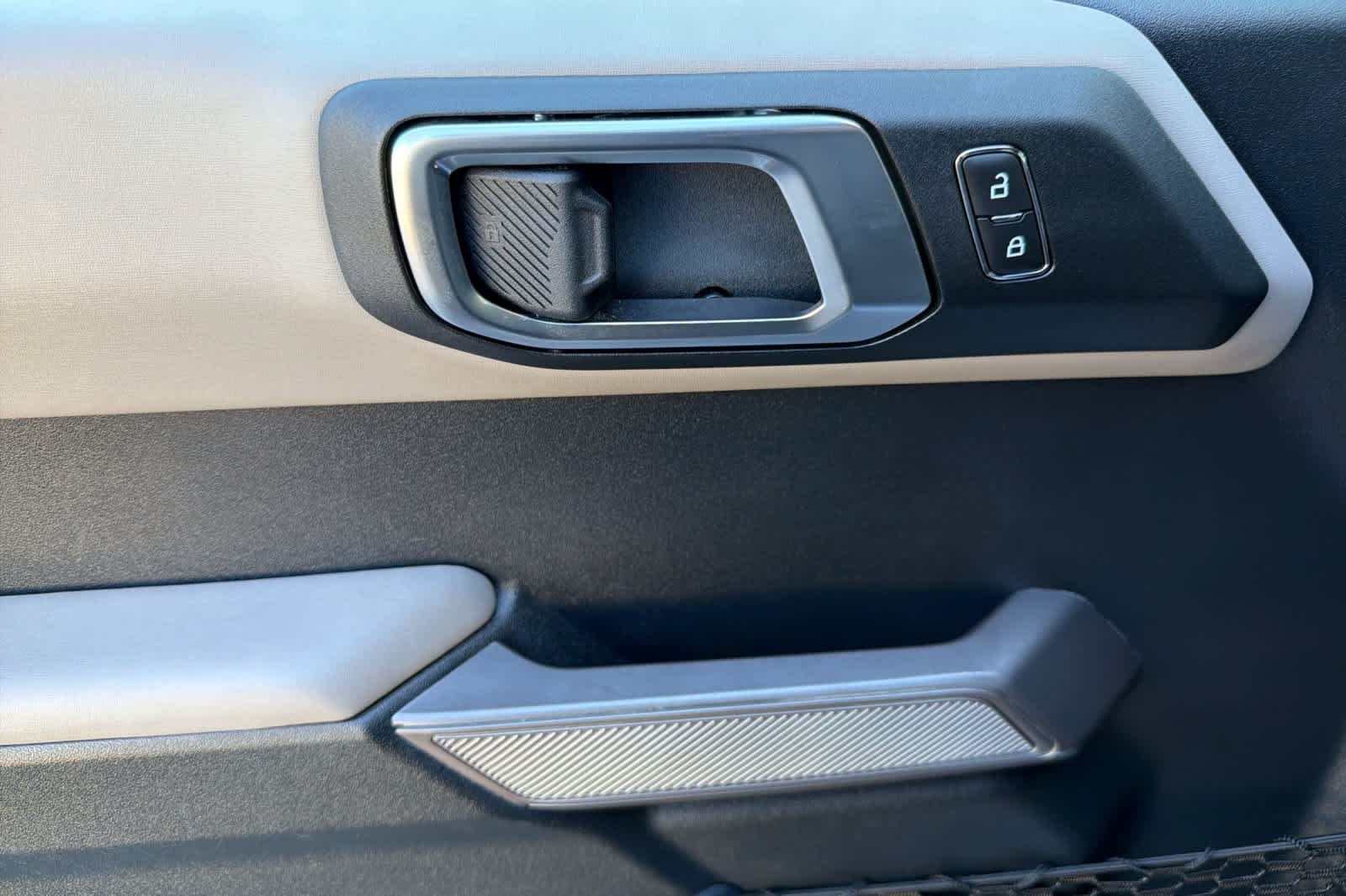Used 2023 Iconic Silver Metallic Ford Wildtrak image 12