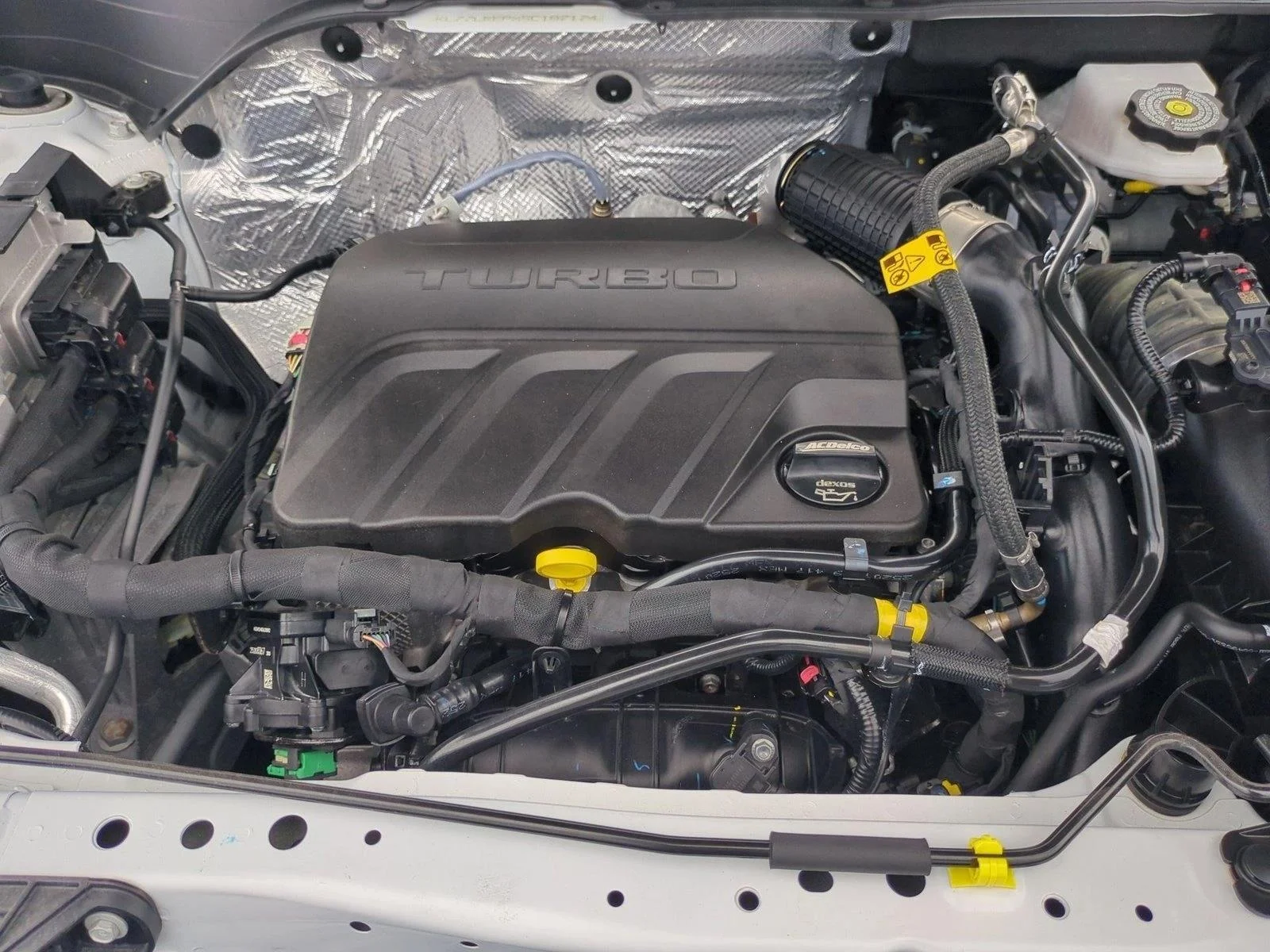 Used 2025 Summit White Chevrolet ACTIV image 22