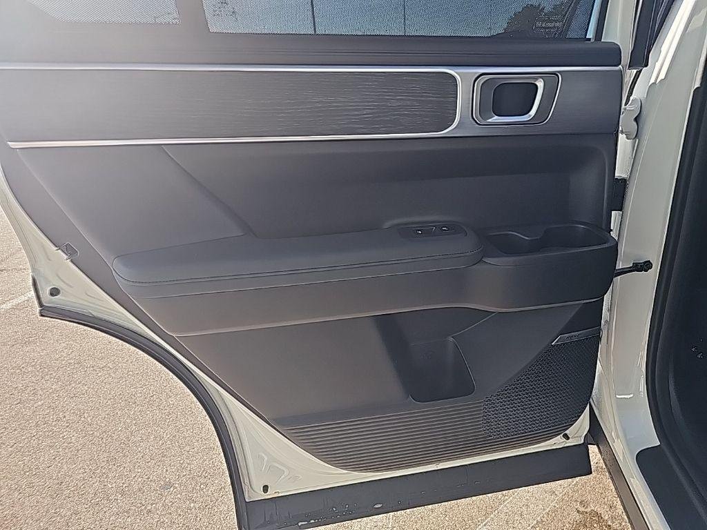 2026 Hyundai Santa Fe Limited - Photo 32