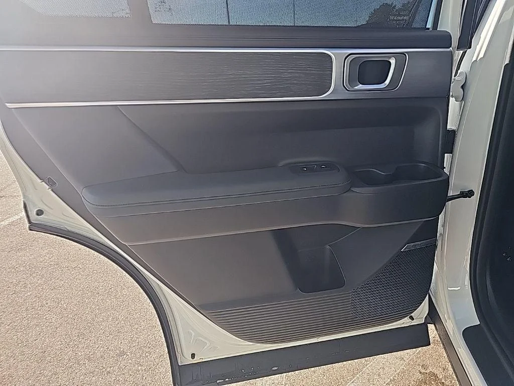 2026 Hyundai Santa Fe Limited - Photo 32