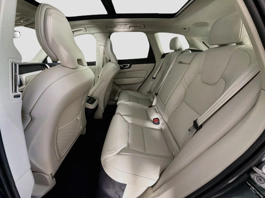 2026 Volvo XC60 Ultra - Photo 26