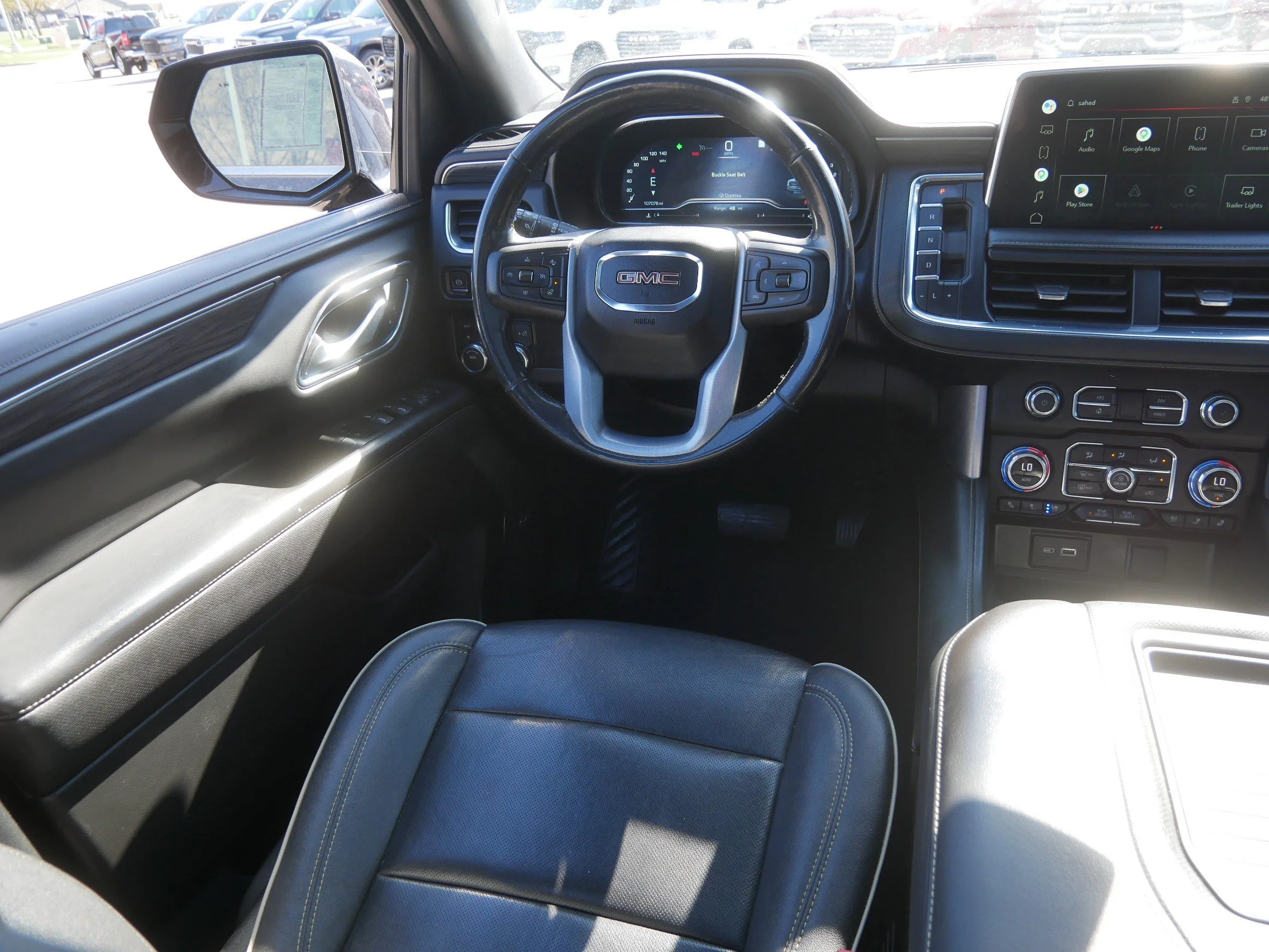 2022 GMC Yukon XL SLT - Photo 9