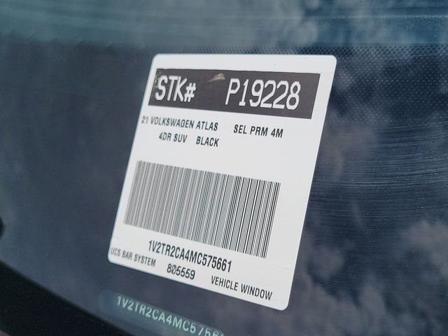Certified Used 2021 Deep Black Pearl Effect Volkswagen SEL Premium image 35