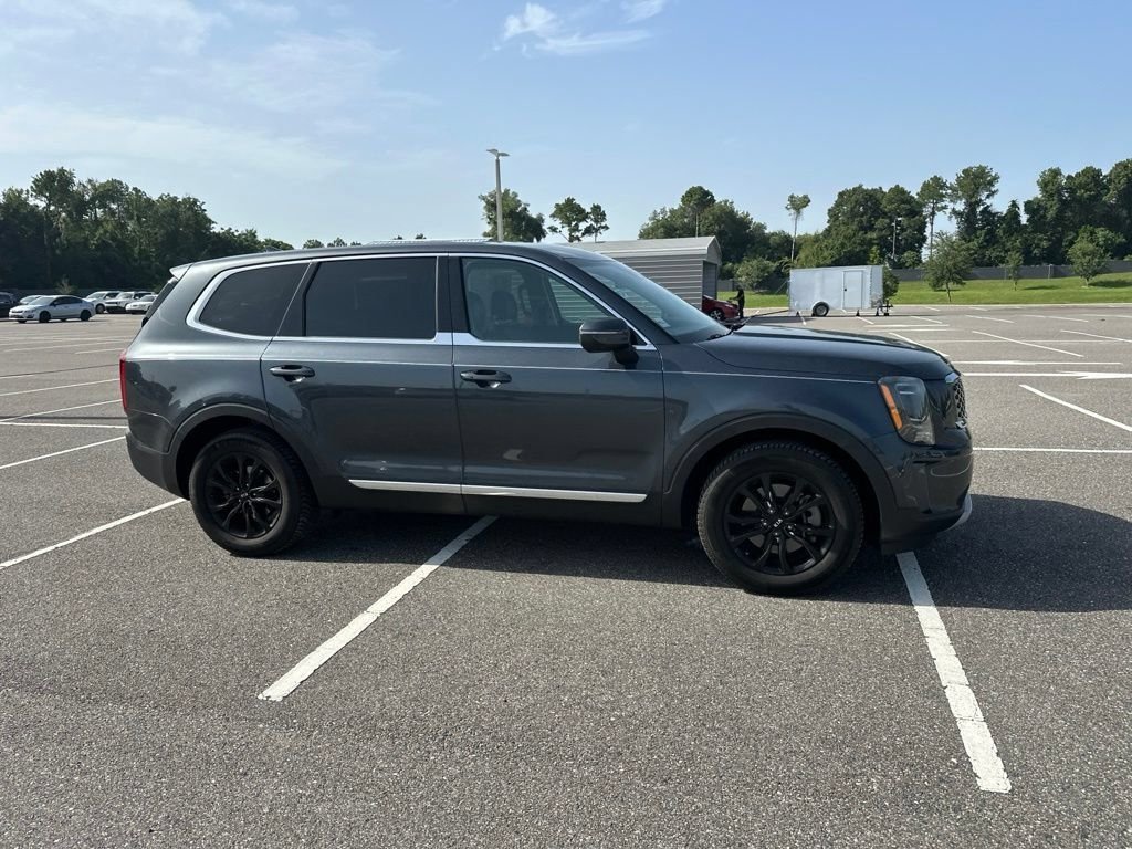 Used 2020 Gray Kia LX image 3