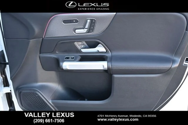 Used 2023 White Mercedes-Benz GLB 250 image 18
