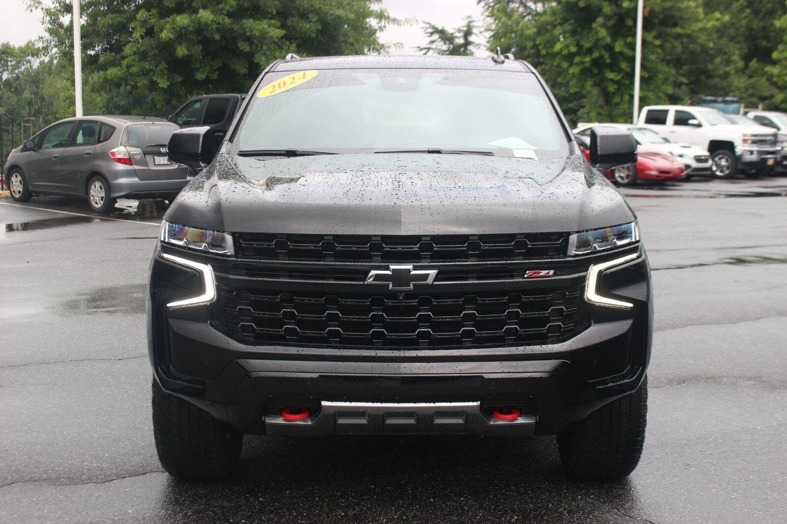 Used 2024 Black Chevrolet Z71 image 2