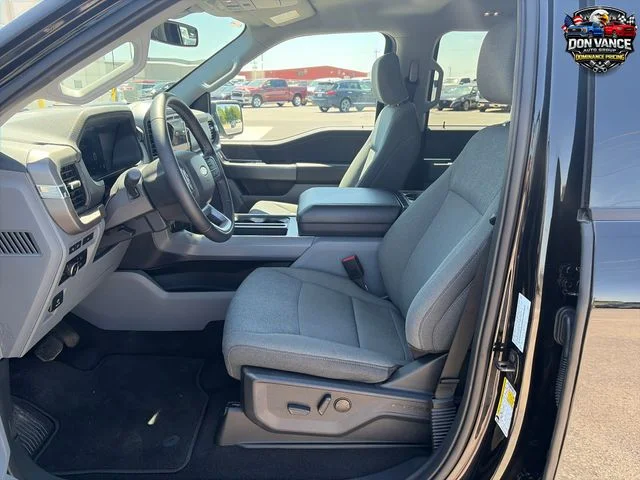 Used 2024 Black Ford XLT image 9