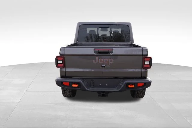 New 2026 Granite Crystal Metallic Clear-Coat Exterior Paint Jeep Mojave image 4