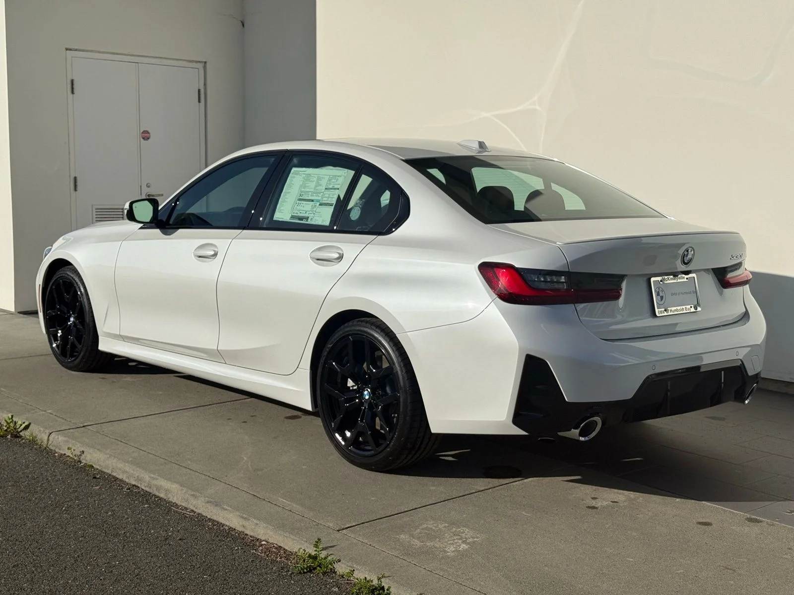 New 2026 Mineral White Metallic BMW 330i image 5