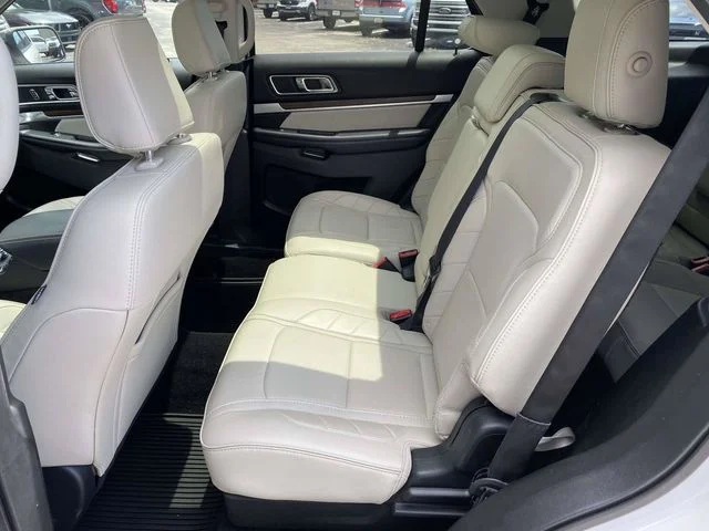 Certified Used 2019 White Platinum Tri-Coat Metallic Ford Limited image 15