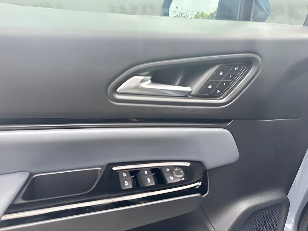 Used 2025 Gray Honda Touring image 23