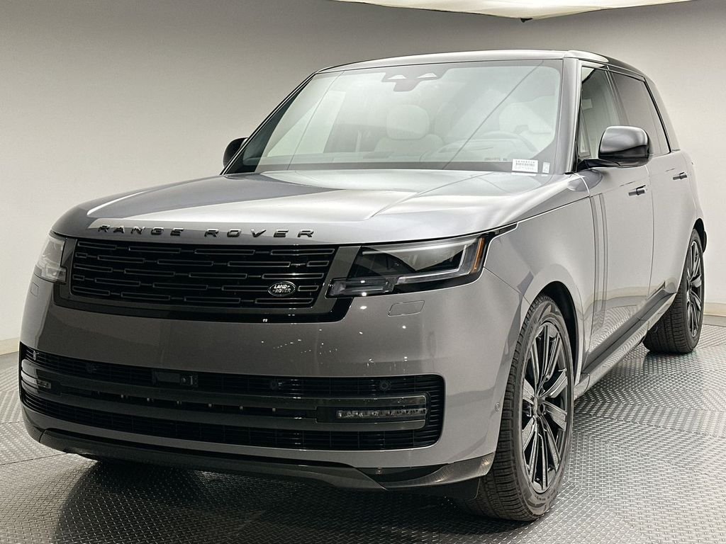 2026 Land Rover Range Rover 3.0 SE LWB 7's photo
