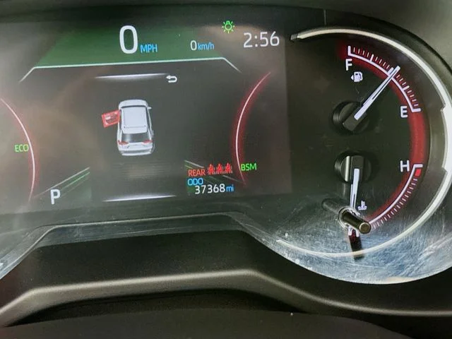 Used 2024 Gray Toyota XLE Premium image 13