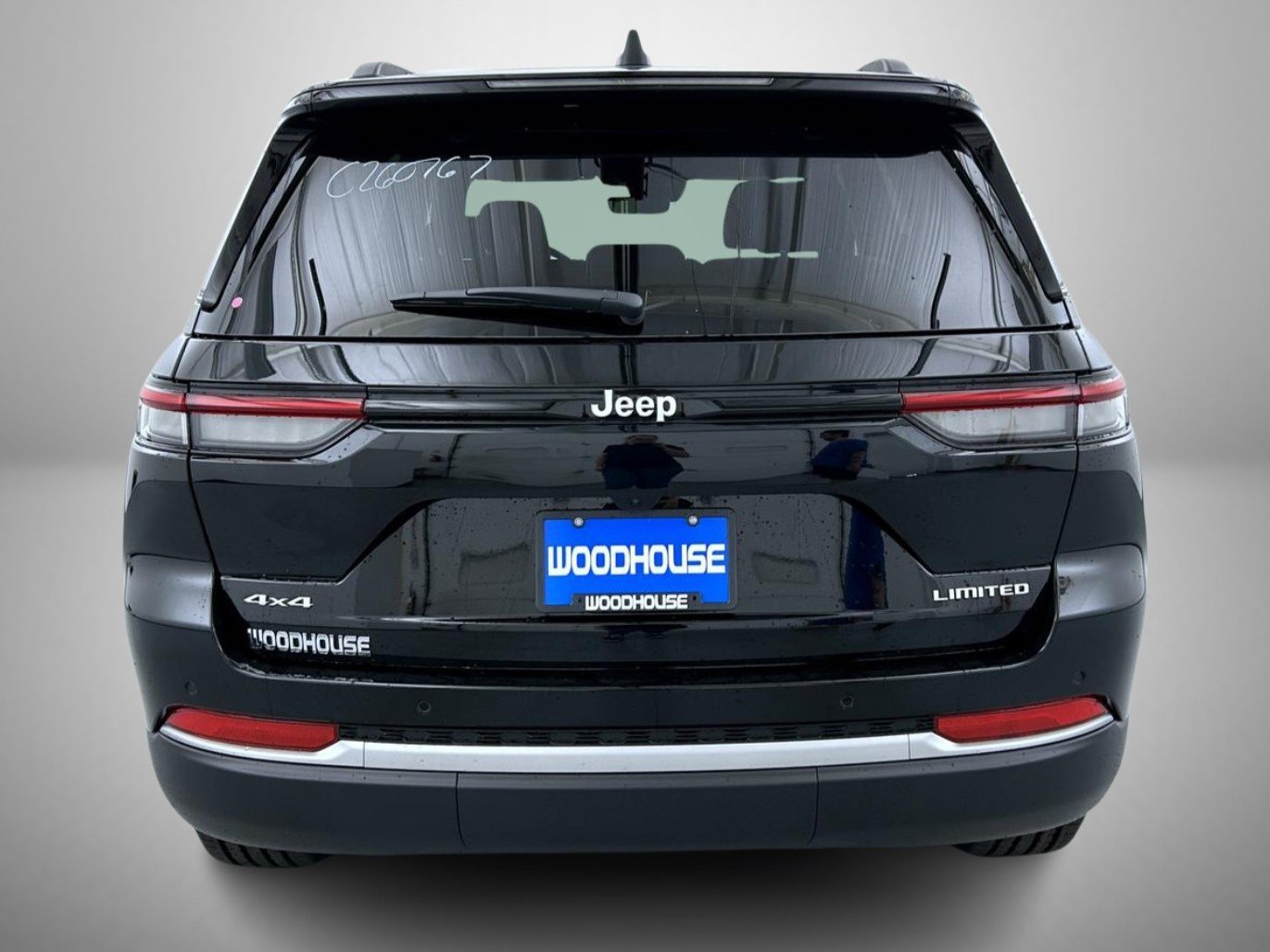 New 2026 Diamond Black Crystal Pearl-Coat Exterior Paint Jeep Limited image 6