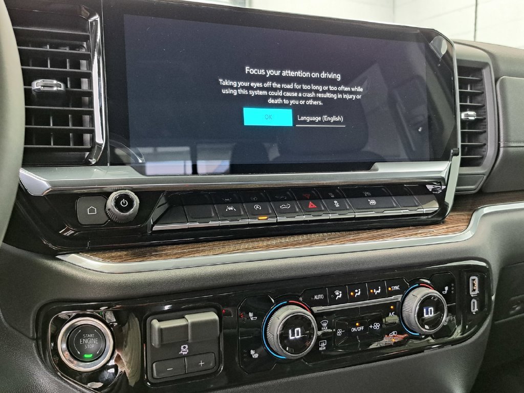 2026 Chevrolet Silverado 1500 RST Crew Cab Pickup Slide 9