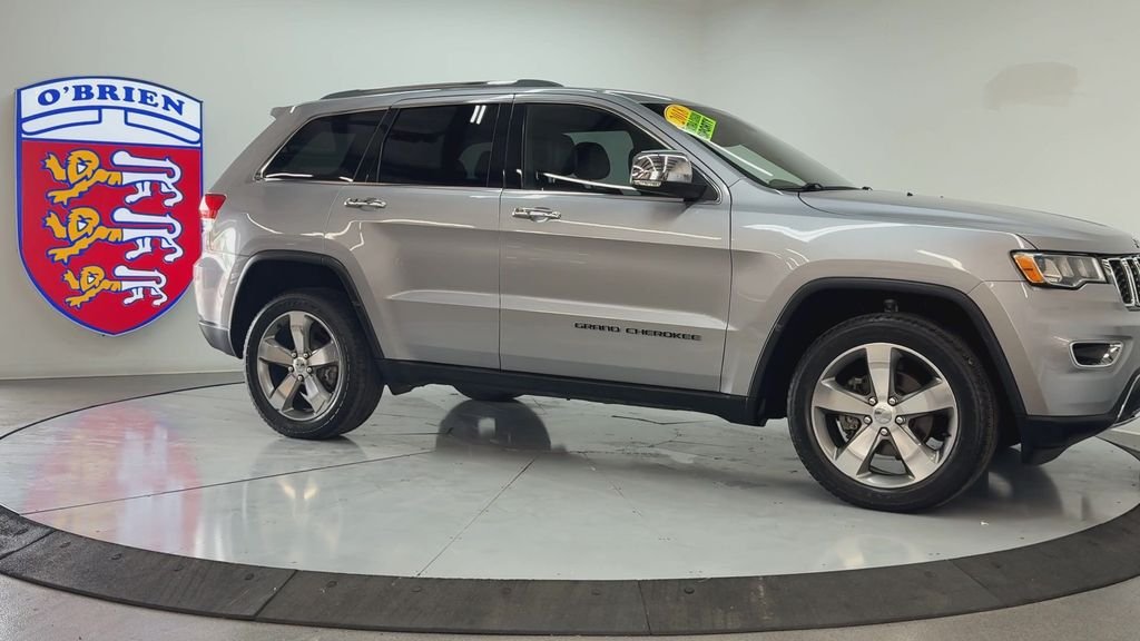 Used 2018 Billet Silver Metallic Jeep Limited image 3