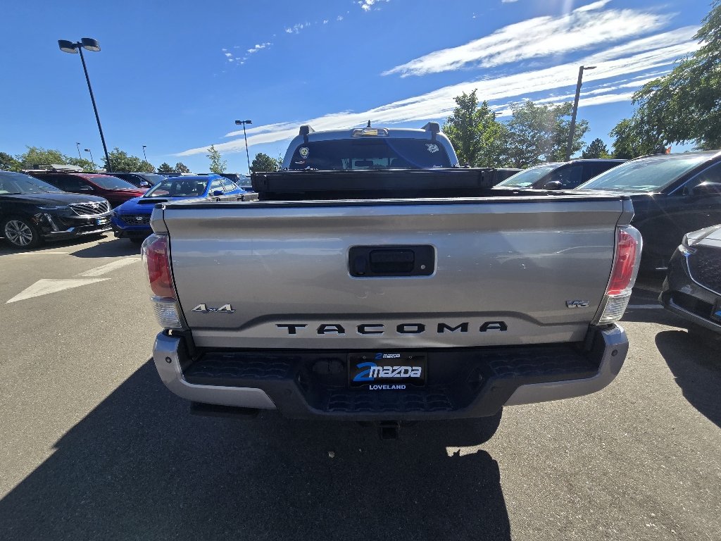 Used 2017 Silver Sky Metallic Toyota Limited image 16