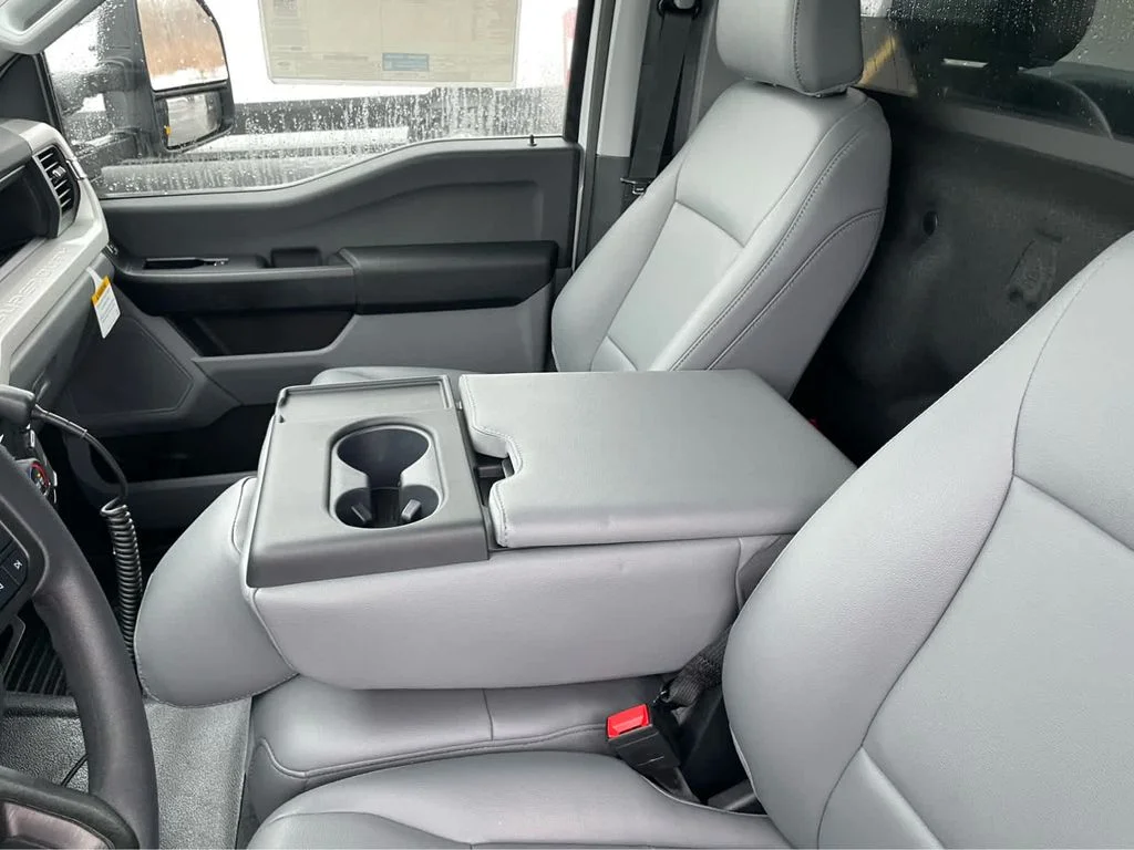New 2025 Oxford White Ford F-550® XL image 26