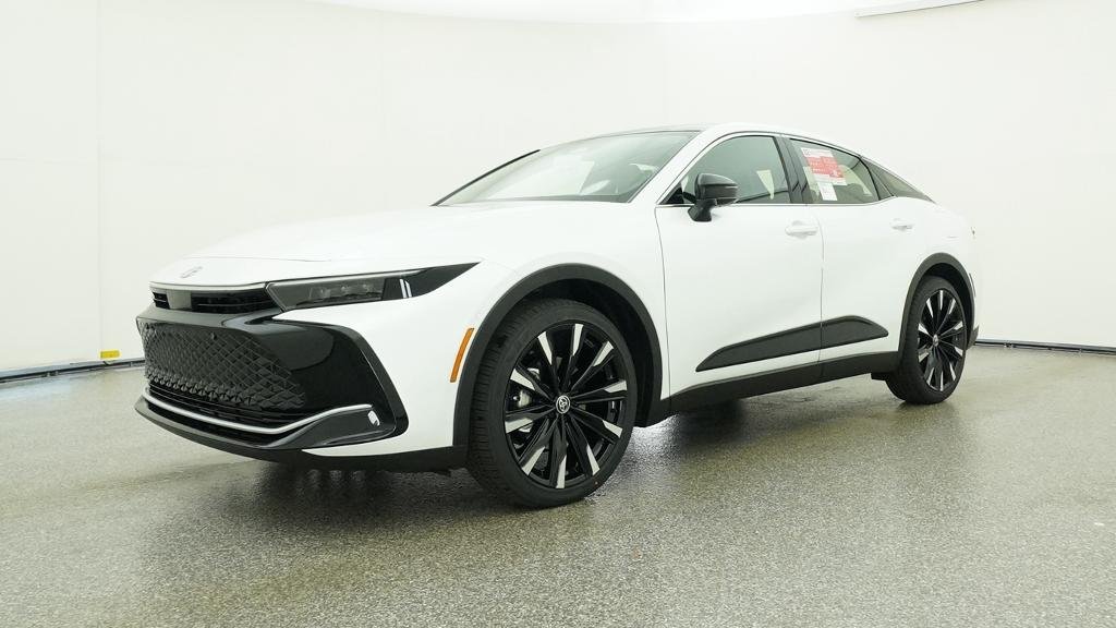 New 2026 Oxygen White Toyota Platinum image 7